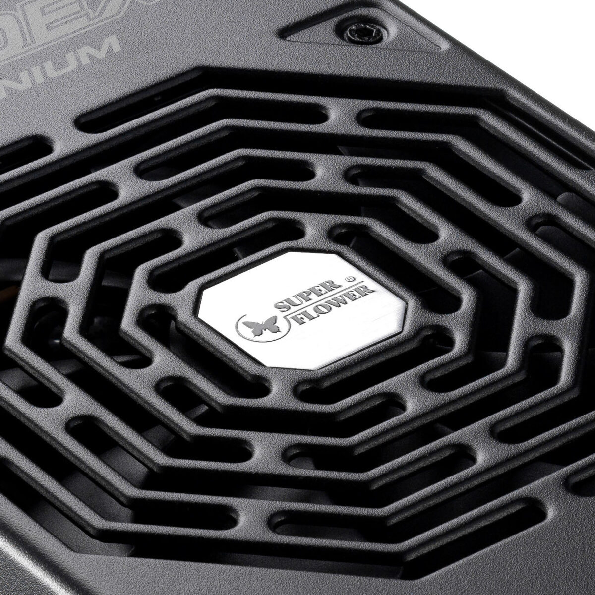 Super Flower Leadex Titanium 1600W SMPS 4